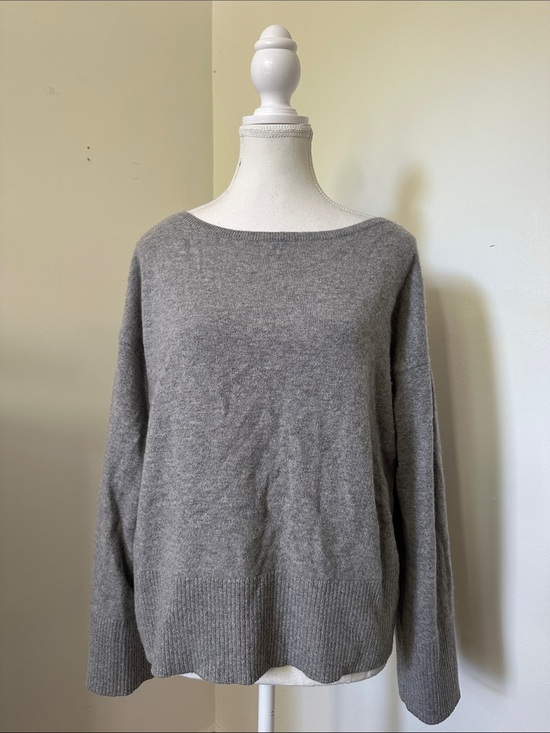 Club Monaco Sweaters - CLUB MONACO Grey 100% Cashmere Boat Neck Lightweight Quiet Luxury Sweater Small